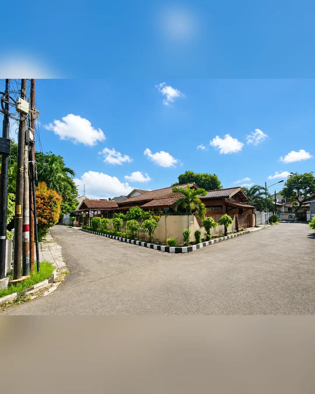 Foto 2 Rumah Dijual di Beji di Beji