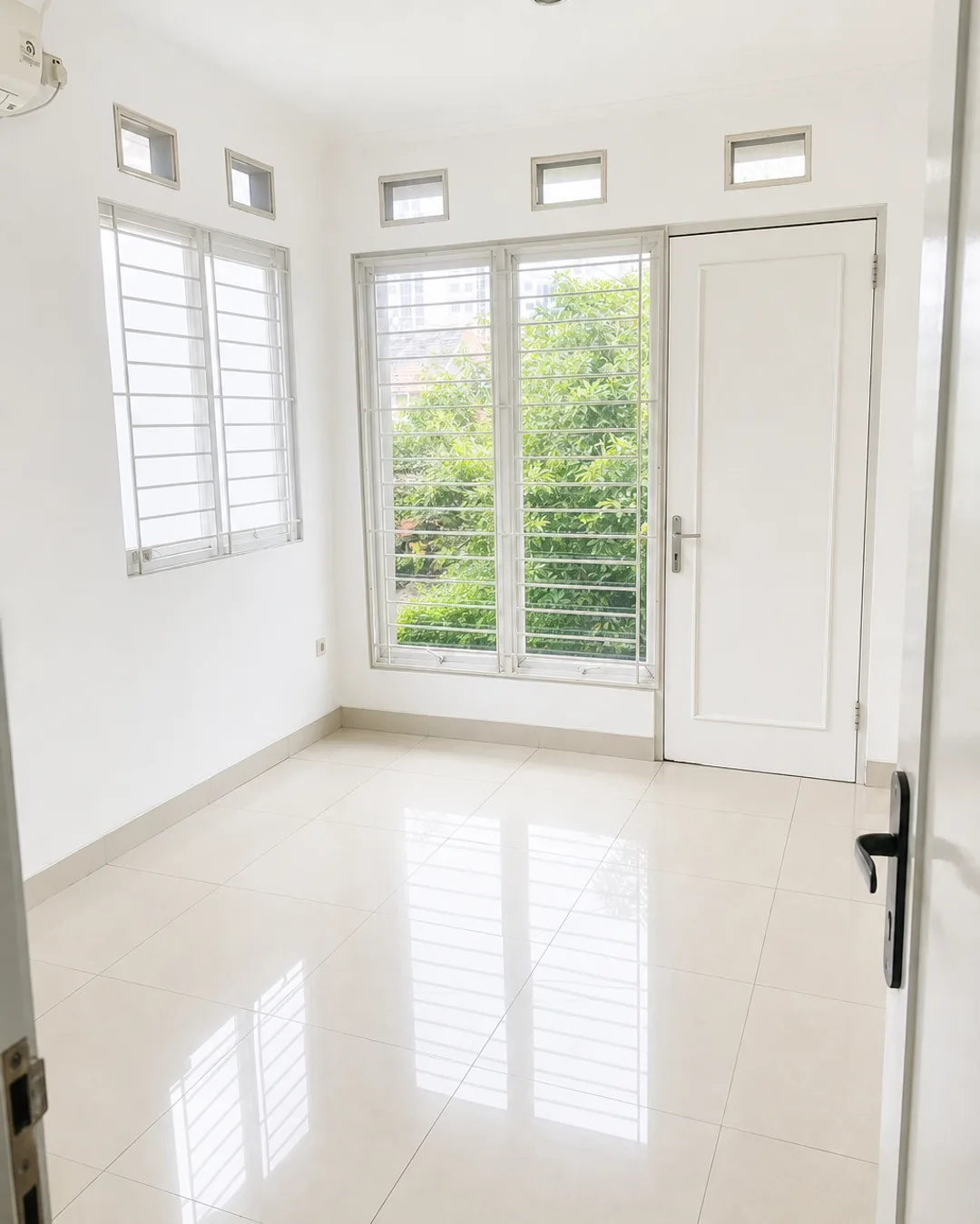 Foto 5 Rumah Dijual Taman Ubud di Karawaci