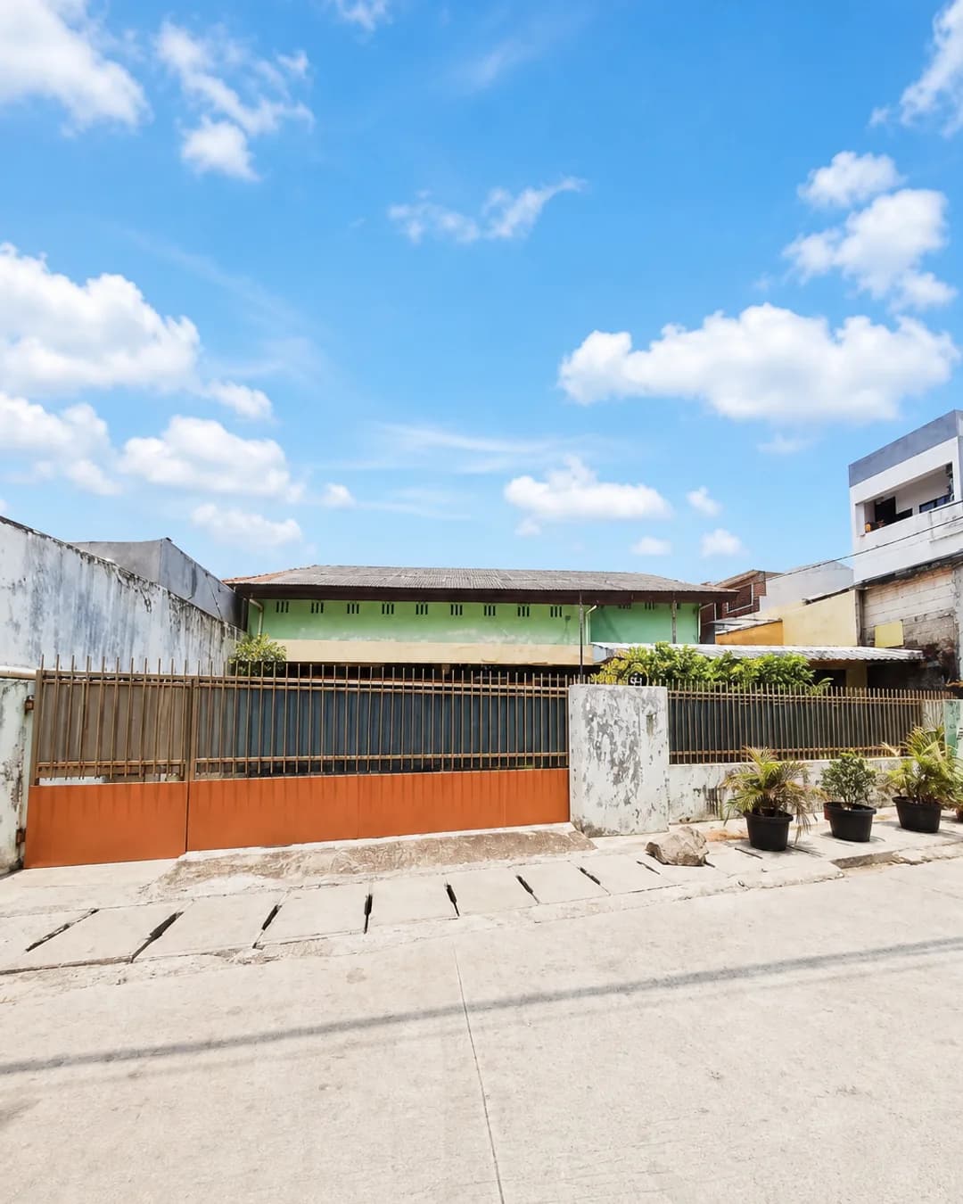 Foto utama Rumah Dijual di Sawah Besar di Sawah Besar
