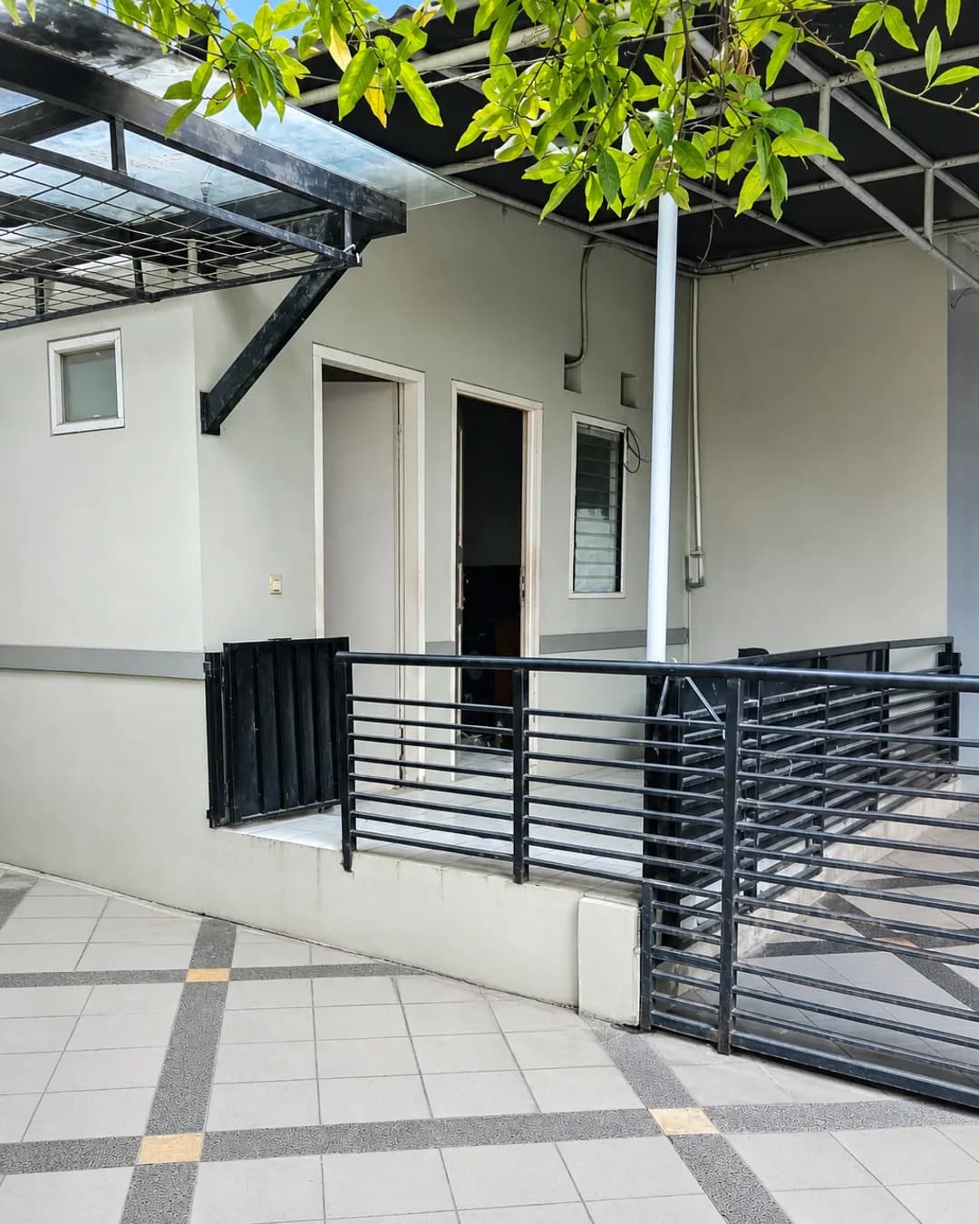 Foto 3 Rumah Dijual di Jakarta Barat di Cengkareng