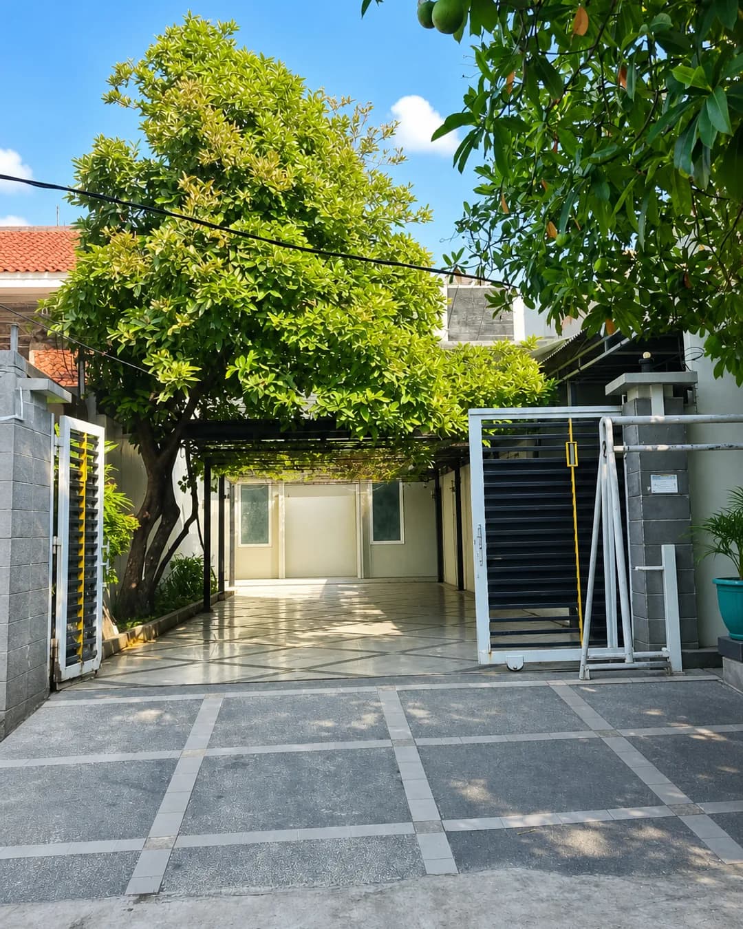 Foto utama Rumah Dijual di Jakarta Barat di Cengkareng