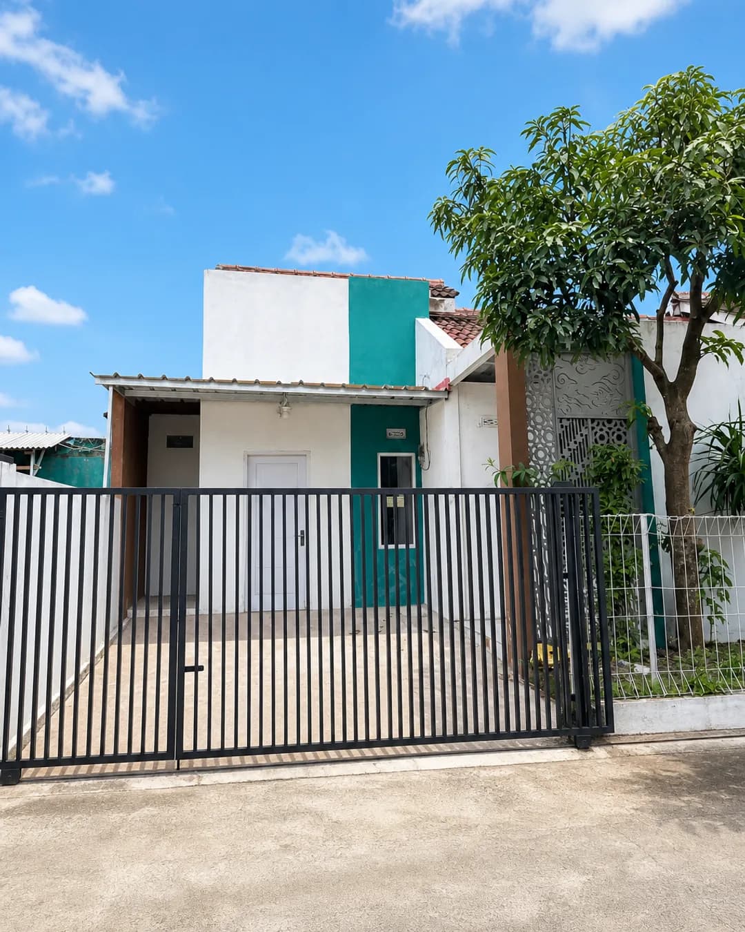 Foto utama Rumah Dijual di Bandung Barat di Cihampelas