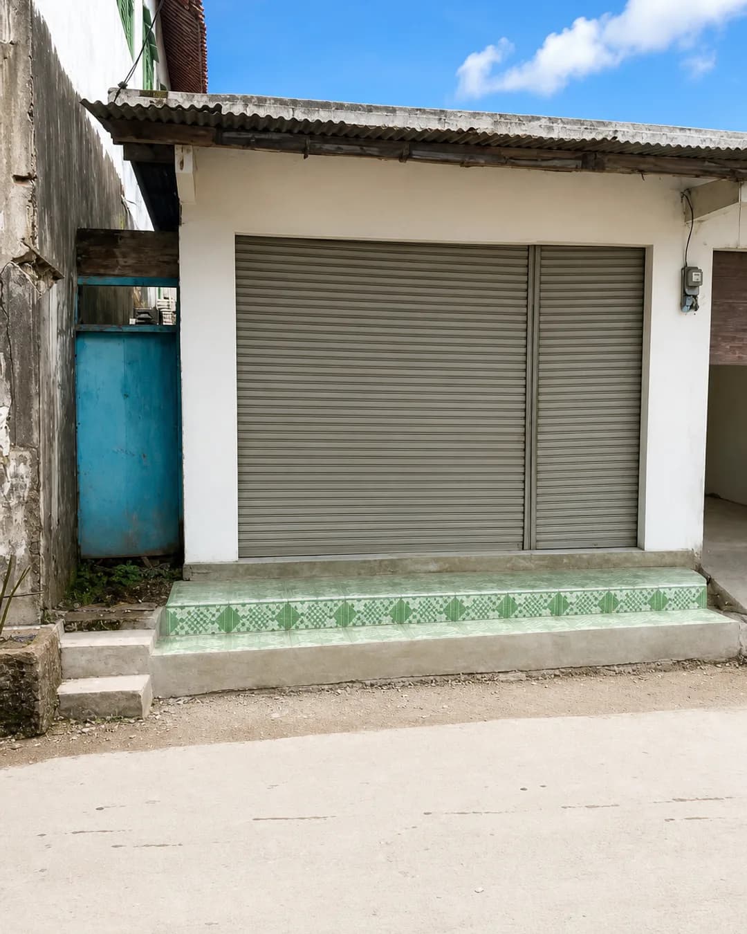 Foto 3 Ruko Dijual di Weru di Weru