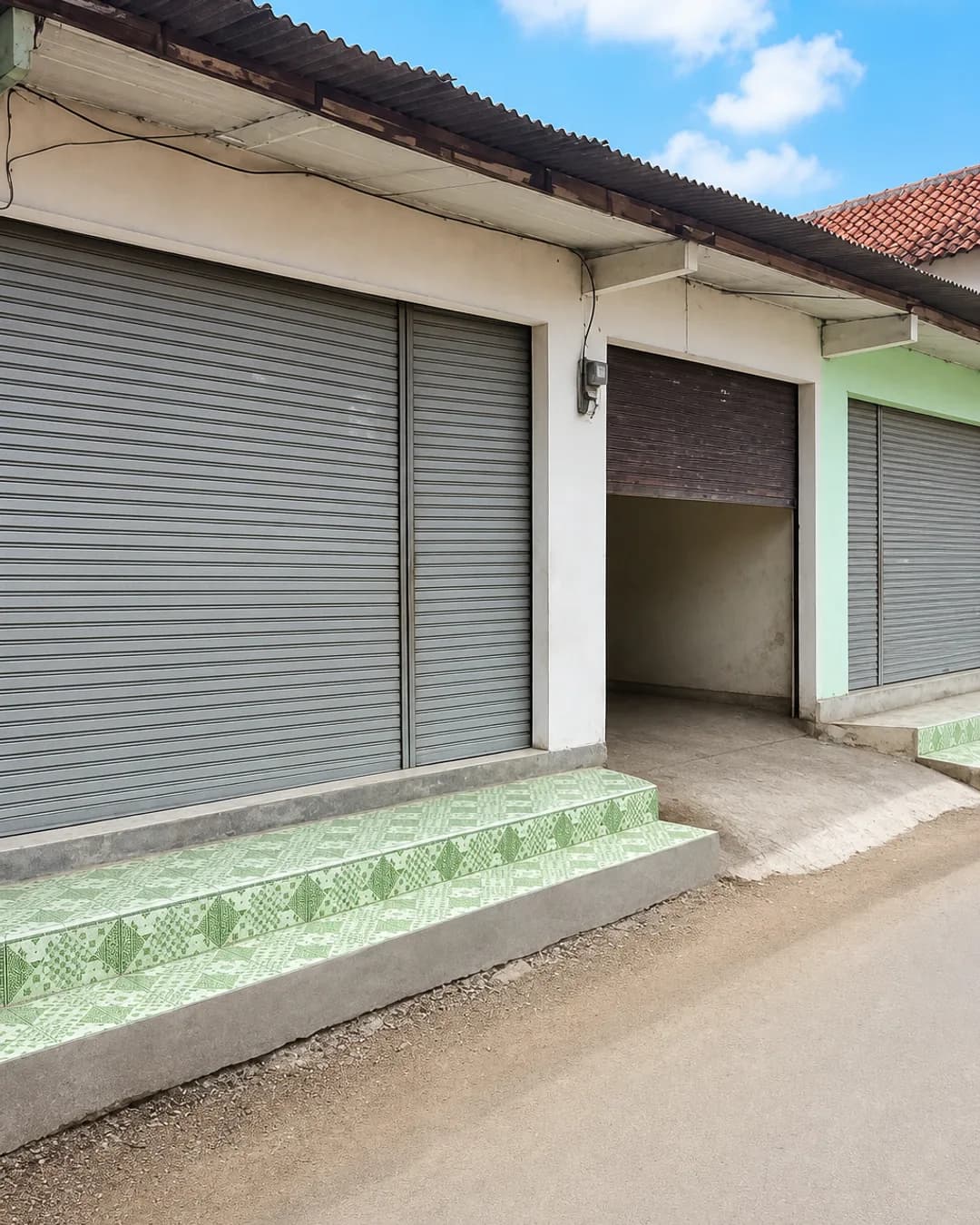 Foto utama Ruko Dijual di Weru di Weru