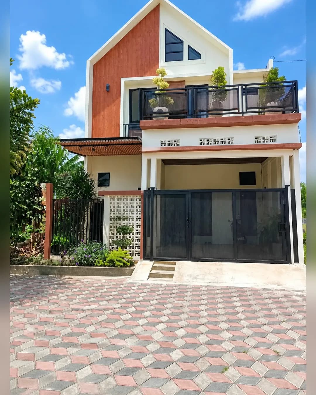 Foto utama Rumah Dijual di Prajurit Kulon di Prajurit Kulon