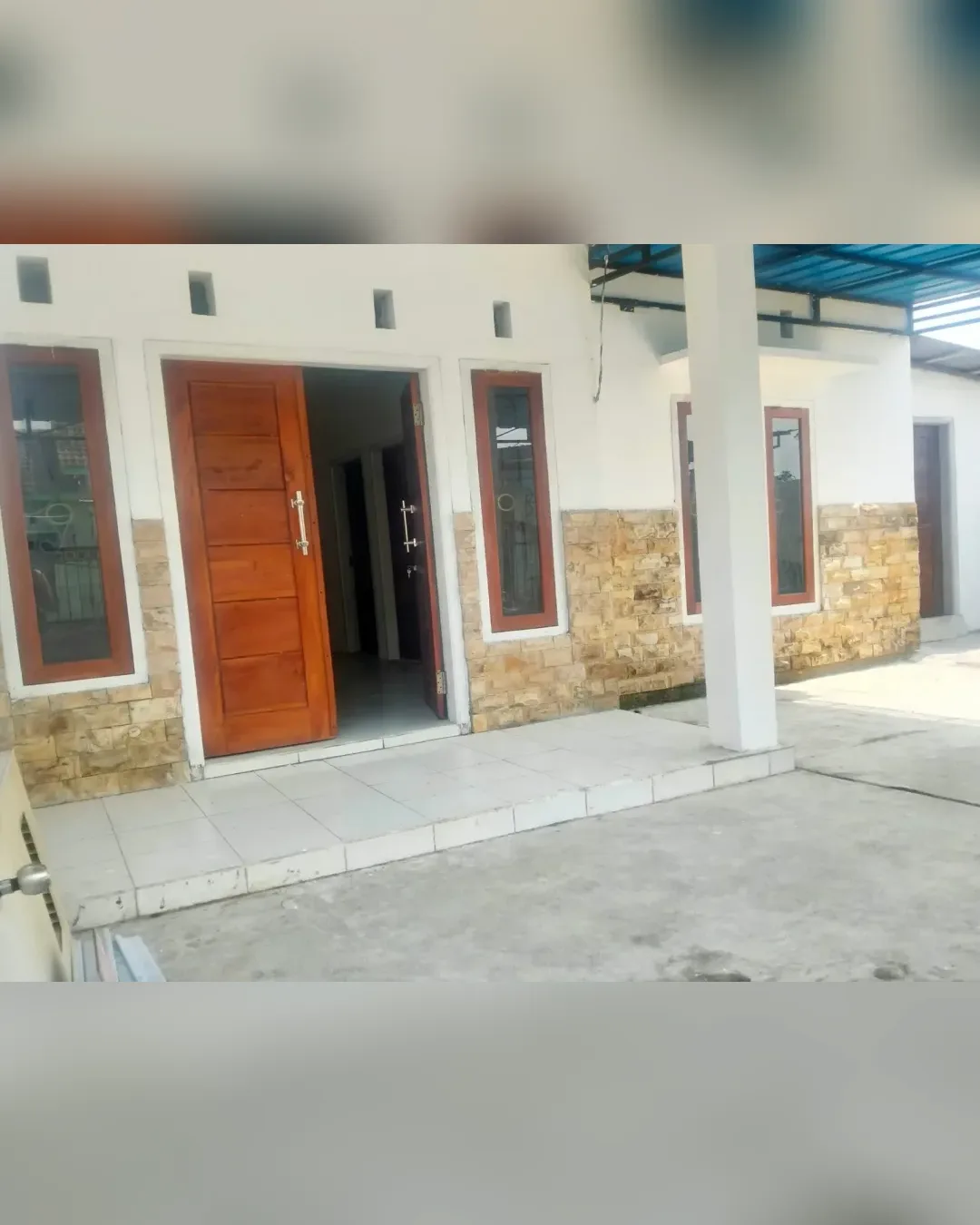 Foto 3 Rumah Dijual di Genteng di Genteng