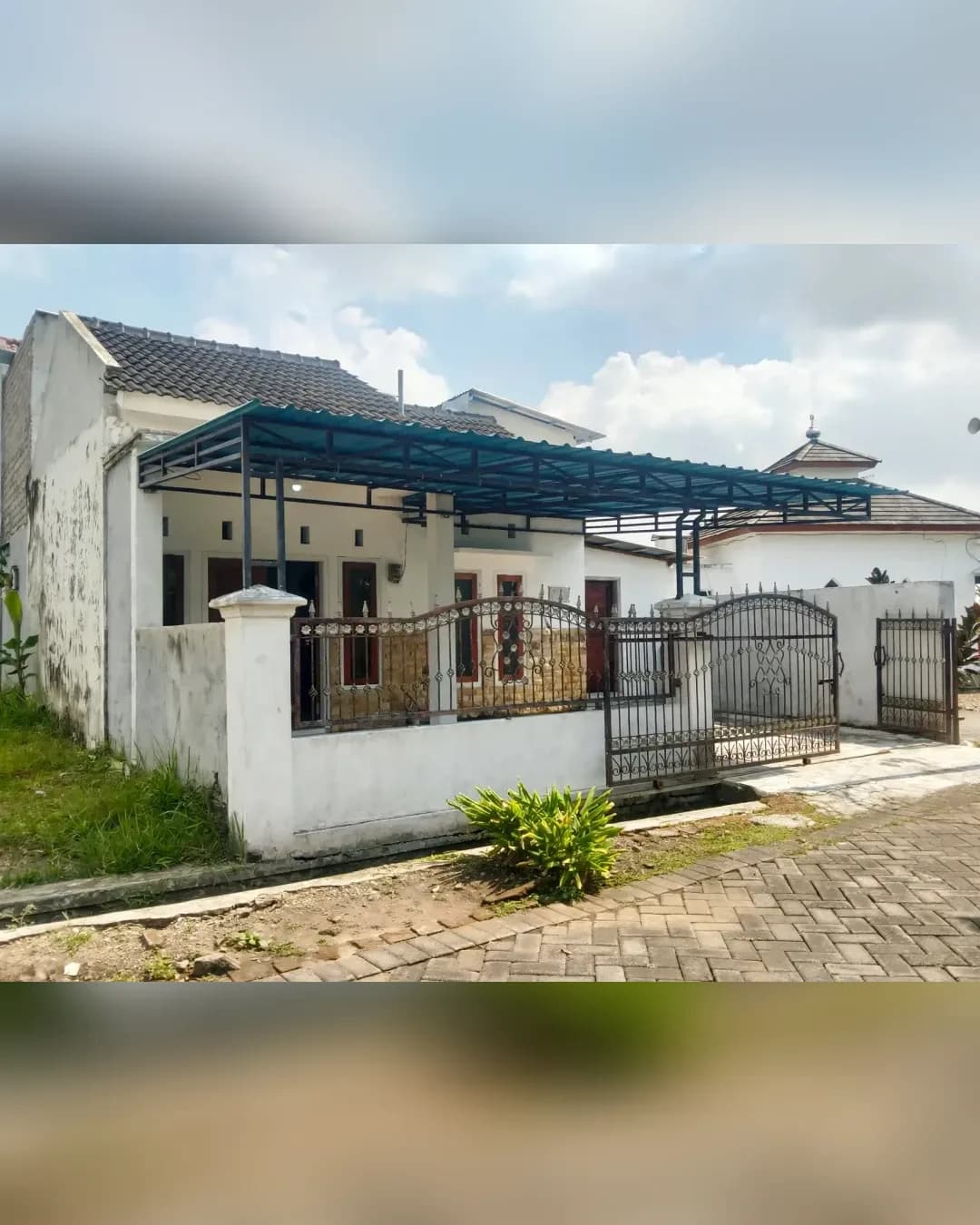Foto 4 Rumah Dijual di Genteng di Genteng