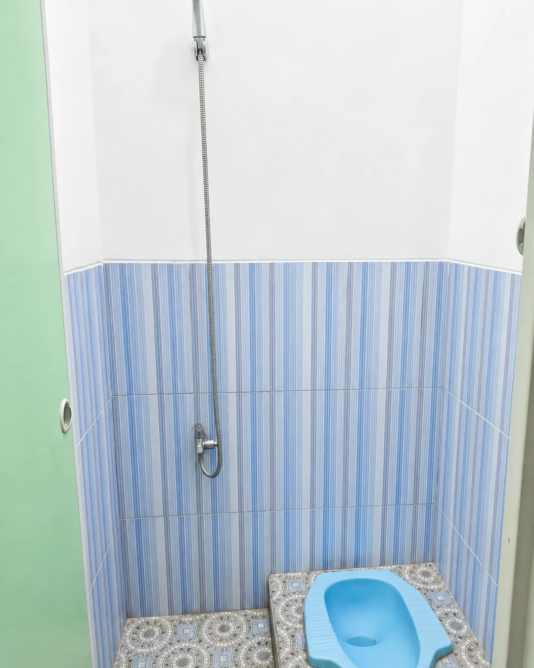 Foto 2 Rumah Beserta Kost Dijual di Dau di Dau