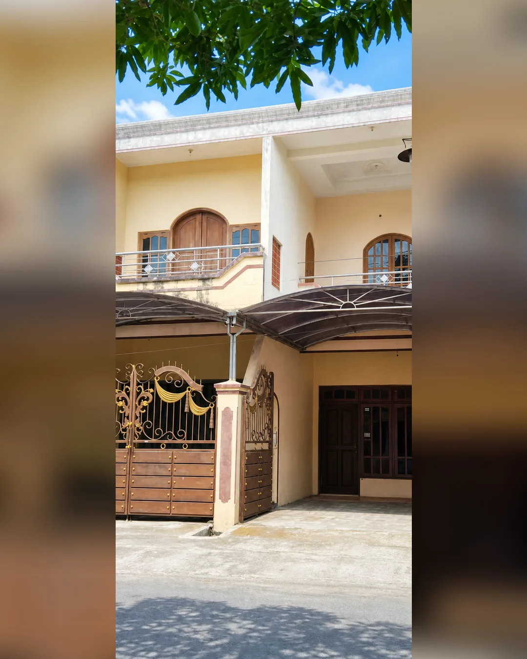 Foto utama Rumah Dijual di Taman di Taman