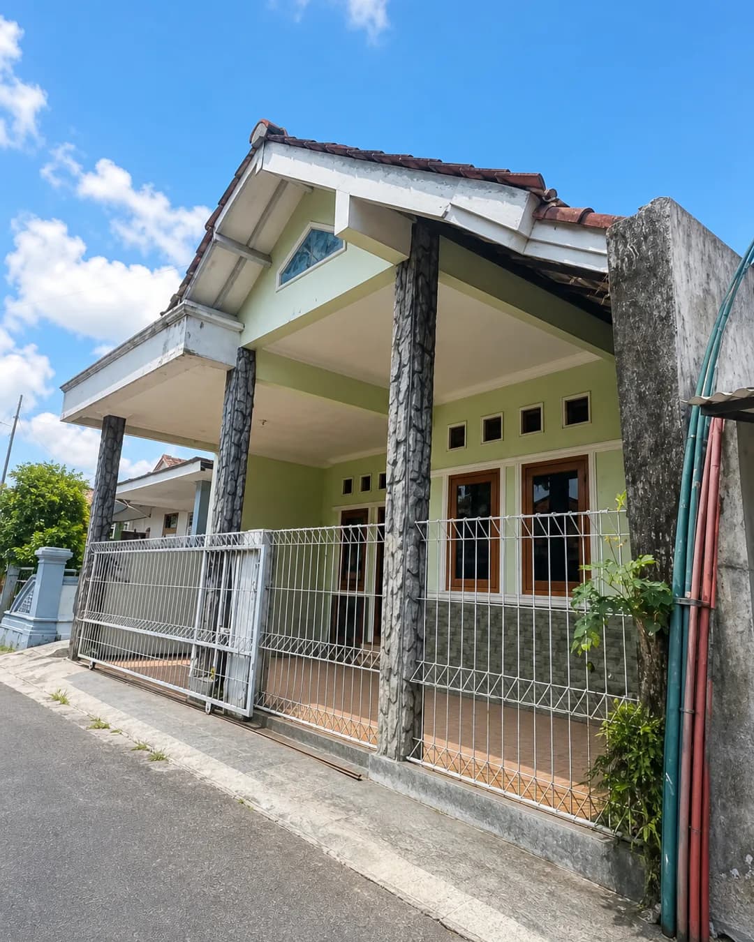 Foto utama Rumah Dijual di Subang di Subang