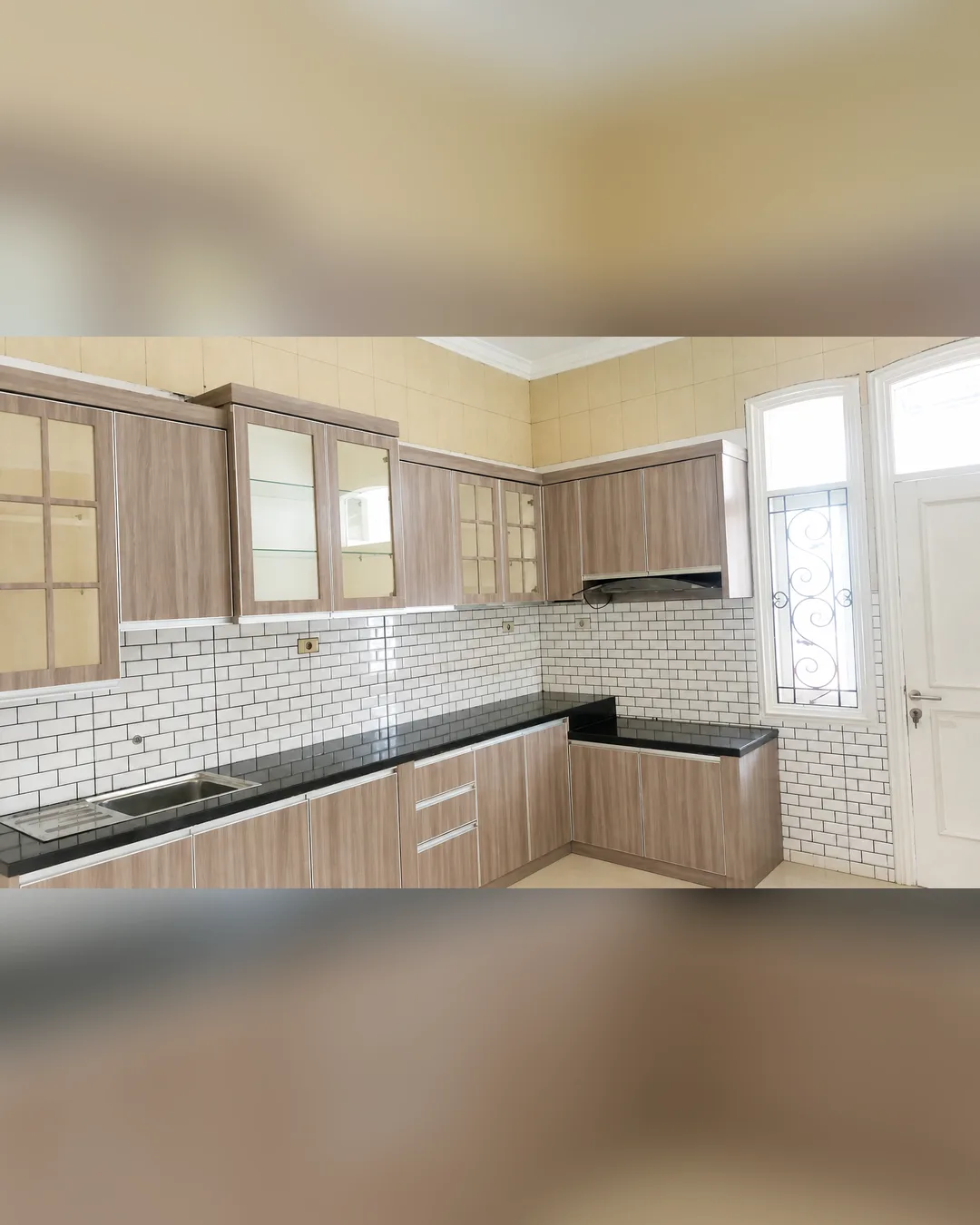 Foto 5 Rumah Dijual di Karang Tengah di Karang Tengah