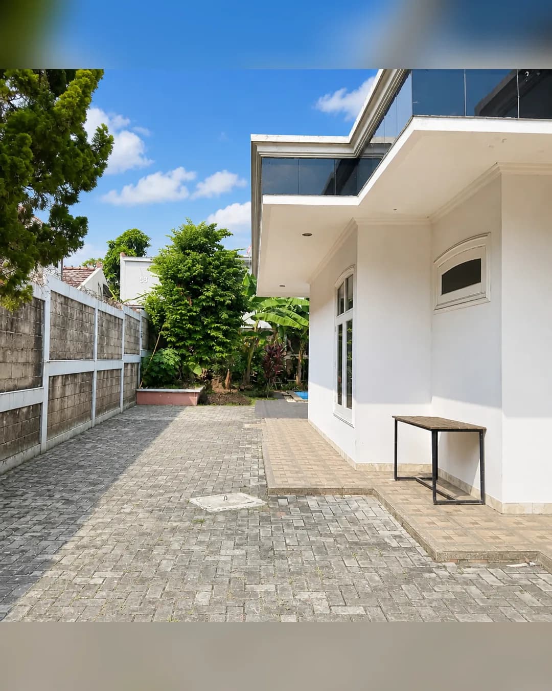 Foto 3 Rumah Dijual di Karang Tengah di Karang Tengah