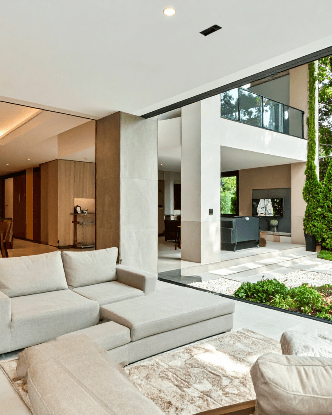 Foto 2 Rumah Mewah Modern Tropis di BSD City — Siap Huni Premium di BSD Greenwich Park, Tangerang Selatan